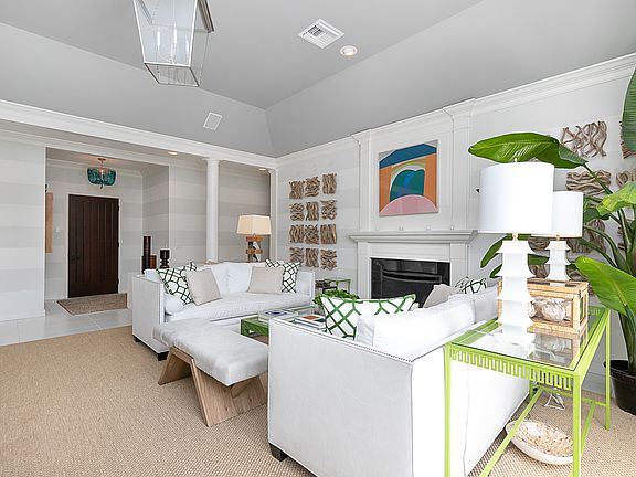 5th image of 751 Shady Lake Ln