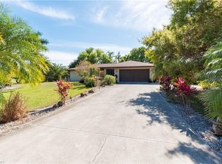 1700 E Court Pl, Alva, FL 33920