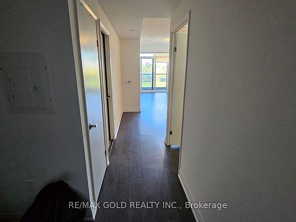 4th image of 10 Gibbs Rd #714