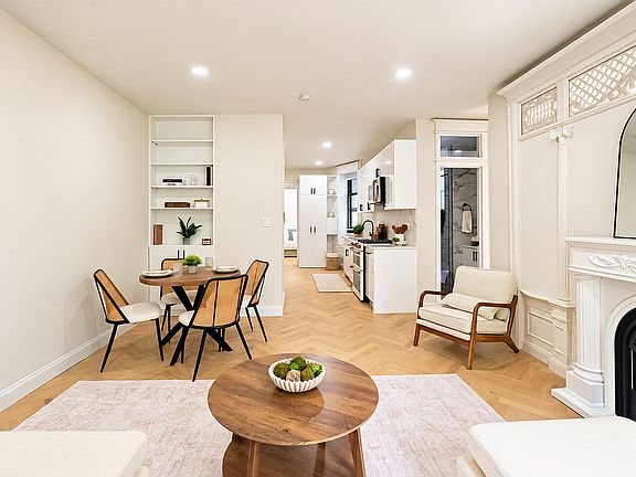 5th image of 370 Union St #2C