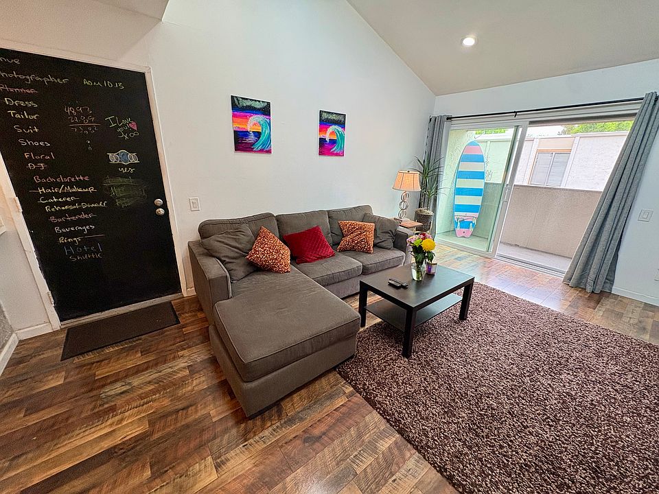1st image of 3549 Castle Glen Dr Unit 211