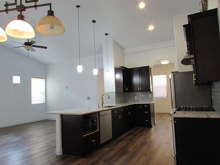 2096 Two Wood Dr — Photo 14