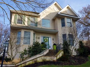 1134 Riverview Ln, Conshohocken, PA
