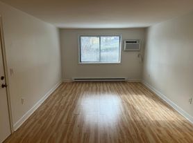 19 Maple St