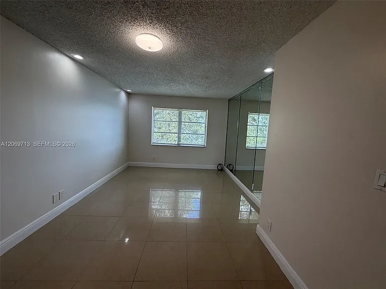 432 Lakeside Dr #257 — Photo 3