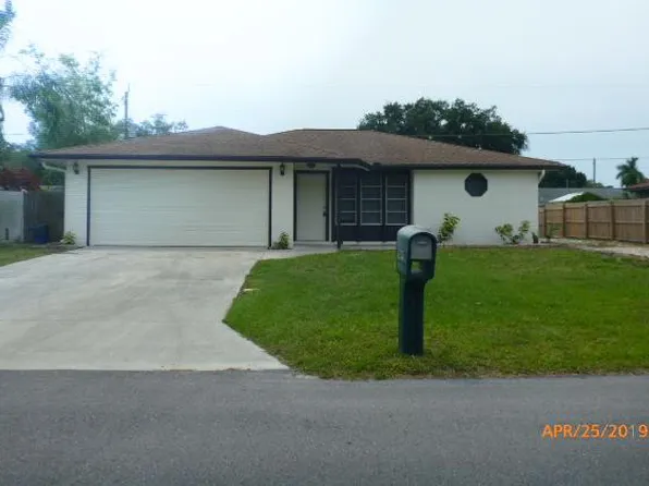 3093 Novus Ct, Sarasota, FL 34237