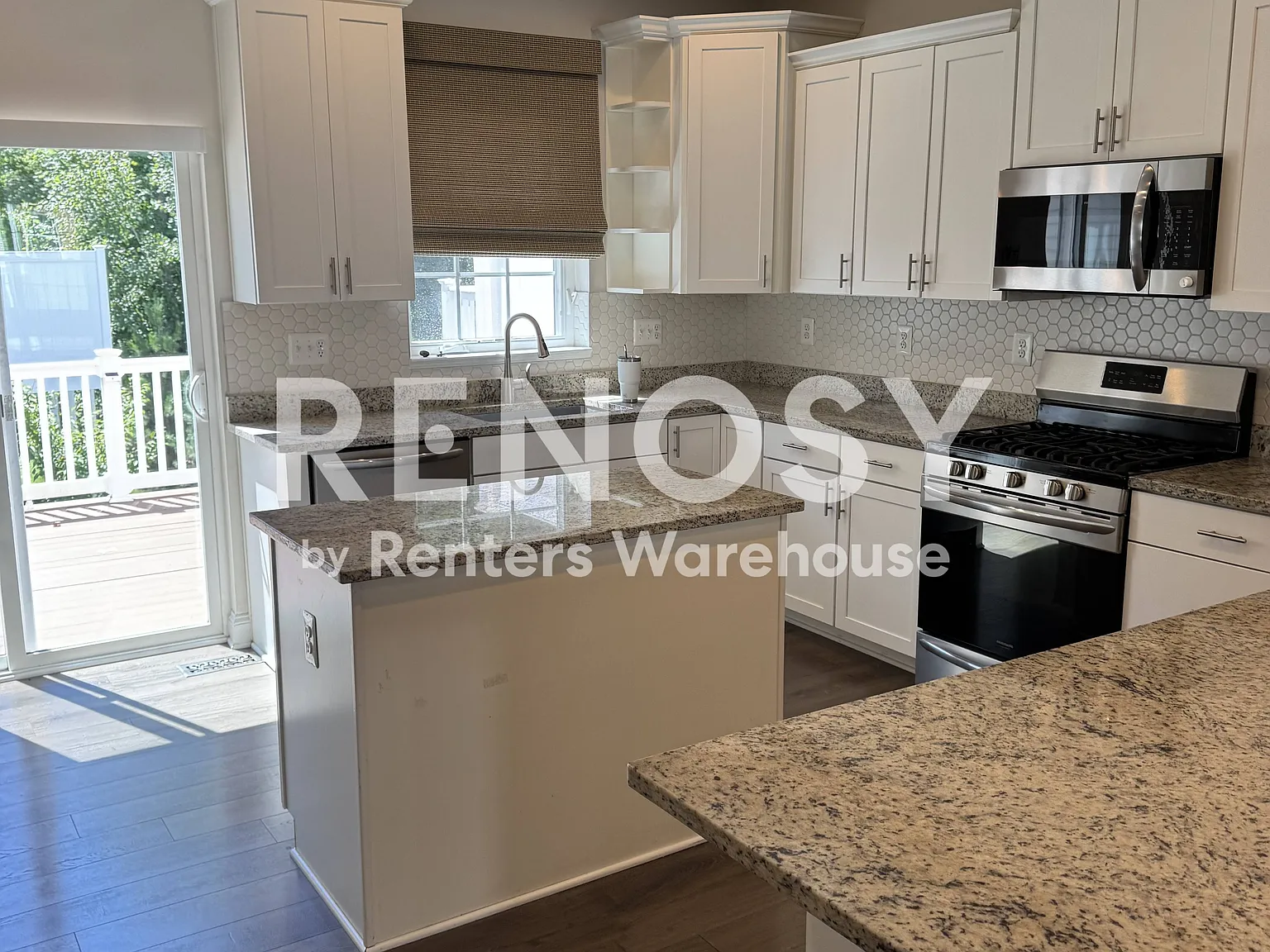 Available September 1 - Summerfield Village - 4 Level Th - 3 Br - 3 Full Bath - 3 - 1/2 Baths — Photo 2