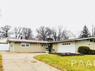 725 W Westwood Dr, Peoria, IL, 61614