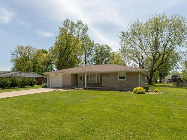 800 Greenbrier Dr, Seymour, IN 47274