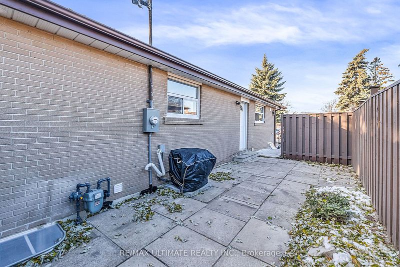 Brampton House for rent - 3 Bedrooms — photo 21