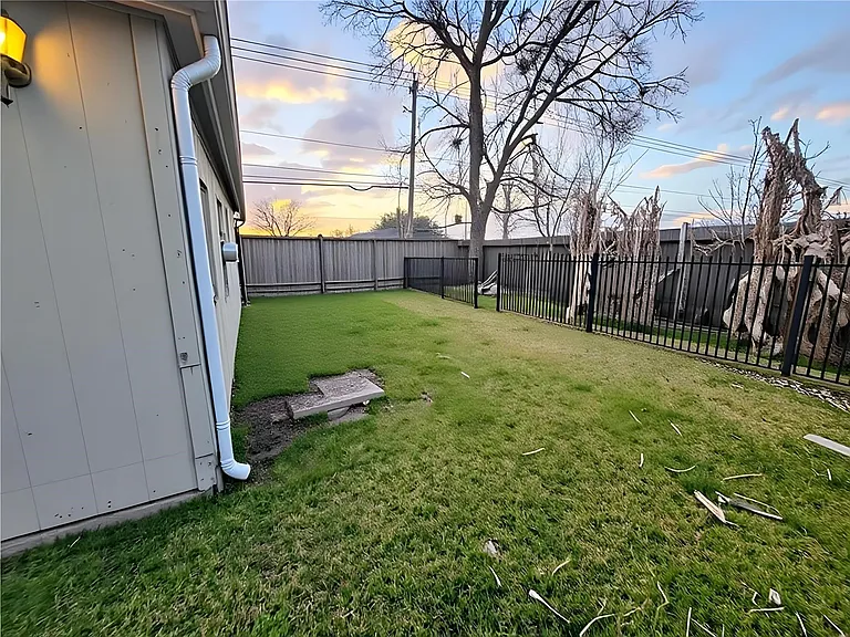 13146 Newbrook Dr — Photo 23