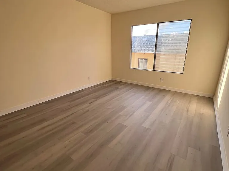 11311 Charnock Rd — Photo 2