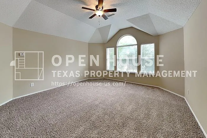 2317 Norwich St — Photo 23