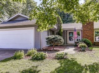 216 Bristol Dr, Springfield, IL 62702