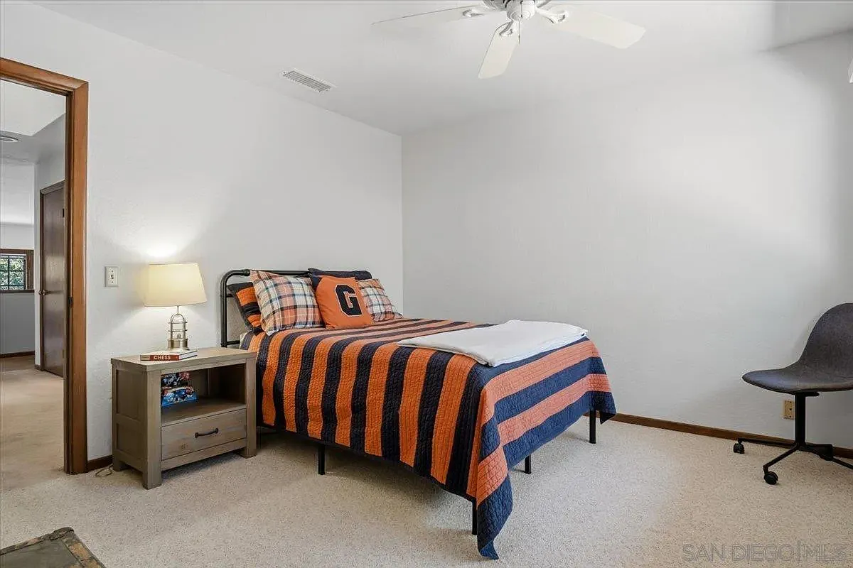 4 bed, 3.0 bath, 2913 sqft, $6,500 — Photo 2