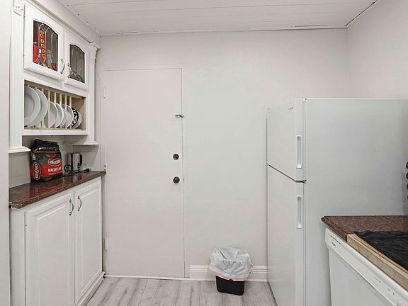 5th image of 6886 N Kendall Dr APT D405
