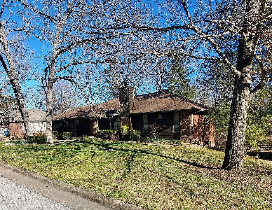 95 Westwood Dr