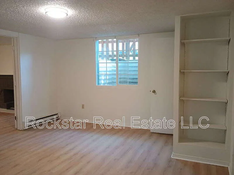 4 bed, 1.0 bath, 1228 sqft, $1,425 — Photo 4