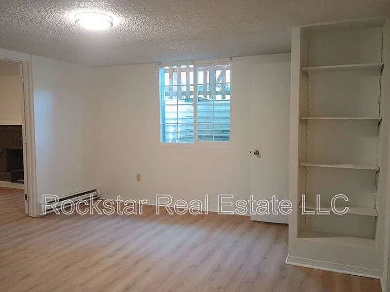 1739 W 10th Ave — Photo 4