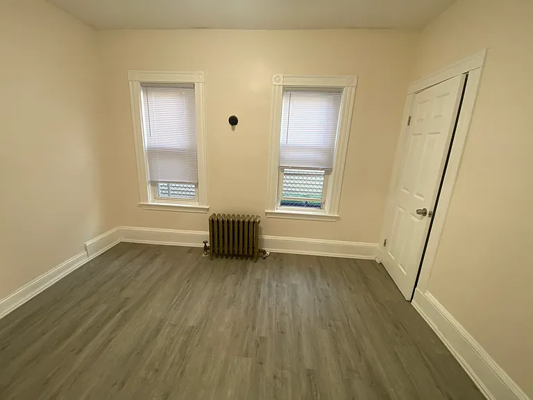 33 Everett Ave #1 — Photo 21