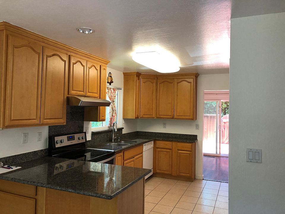 2nd image of 1030 Castleton Ter