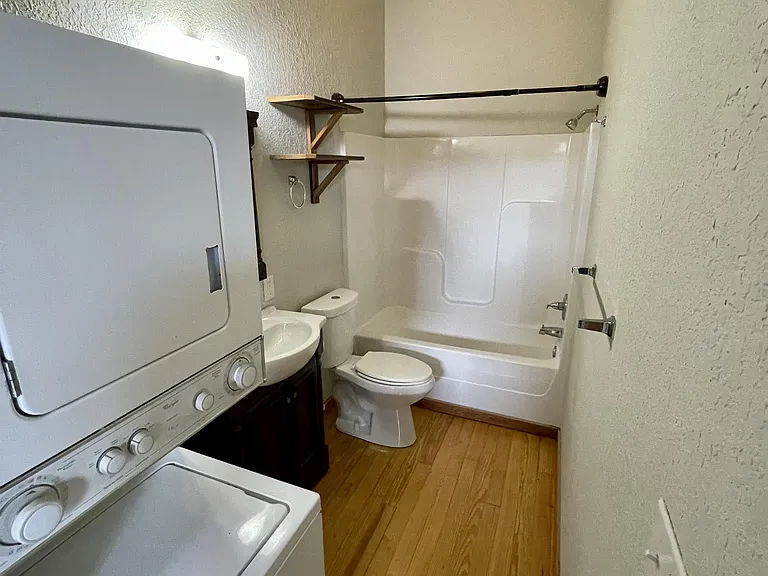 216 S Main St #5 — Photo 4