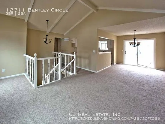 3 bed, 1.5 bath, $1,650 — Photo 4