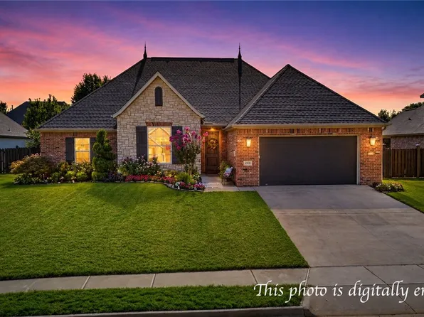 6505 S 36th St, Rogers, AR 72758