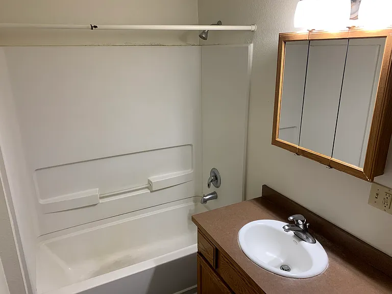 540 NE Maiden Ln #2 — Photo 10