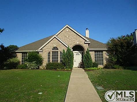 1st image of 701 W Park Dr