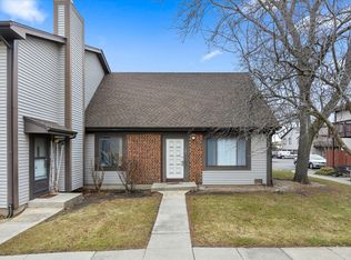 1801 Raintree Ct #6-1, Sycamore, IL 60178