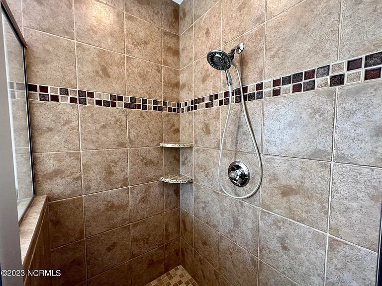 206 Sandy Springs Rd — Photo 29
