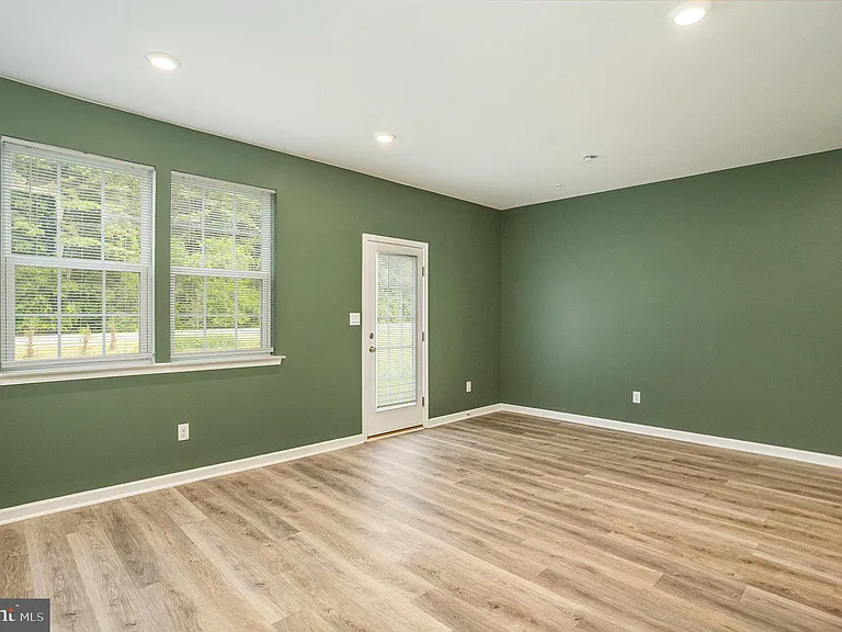 1143 Martin Rd — Photo 11