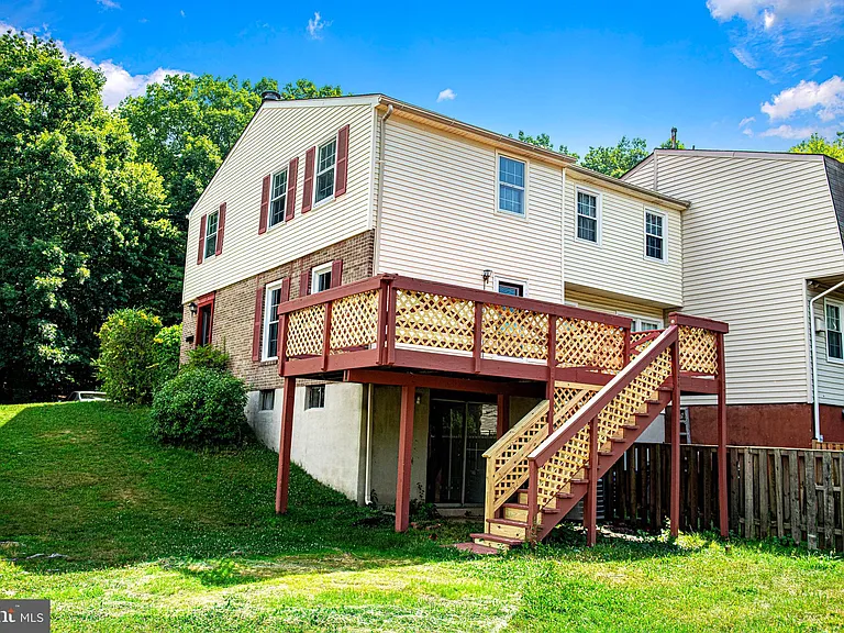 15 Burnsway Ct #9G — Photo 31
