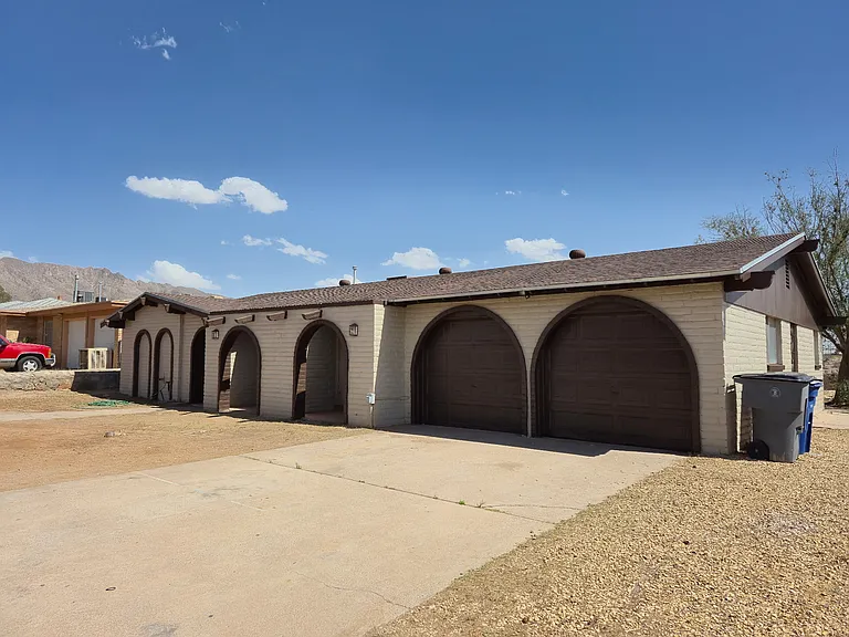 6644 Mariposa Dr — Photo 1