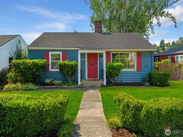 5817 56th Ave NE, Seattle, WA 98105