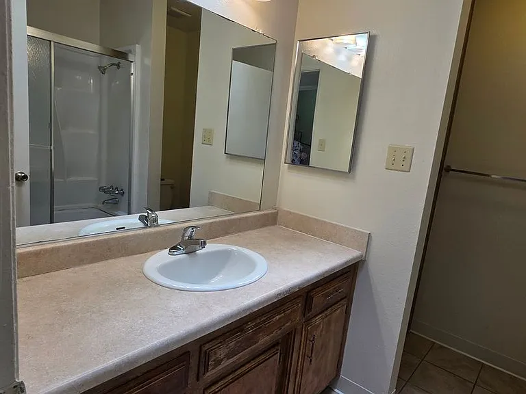 5909 Ming Ave #7-12 — Photo 11