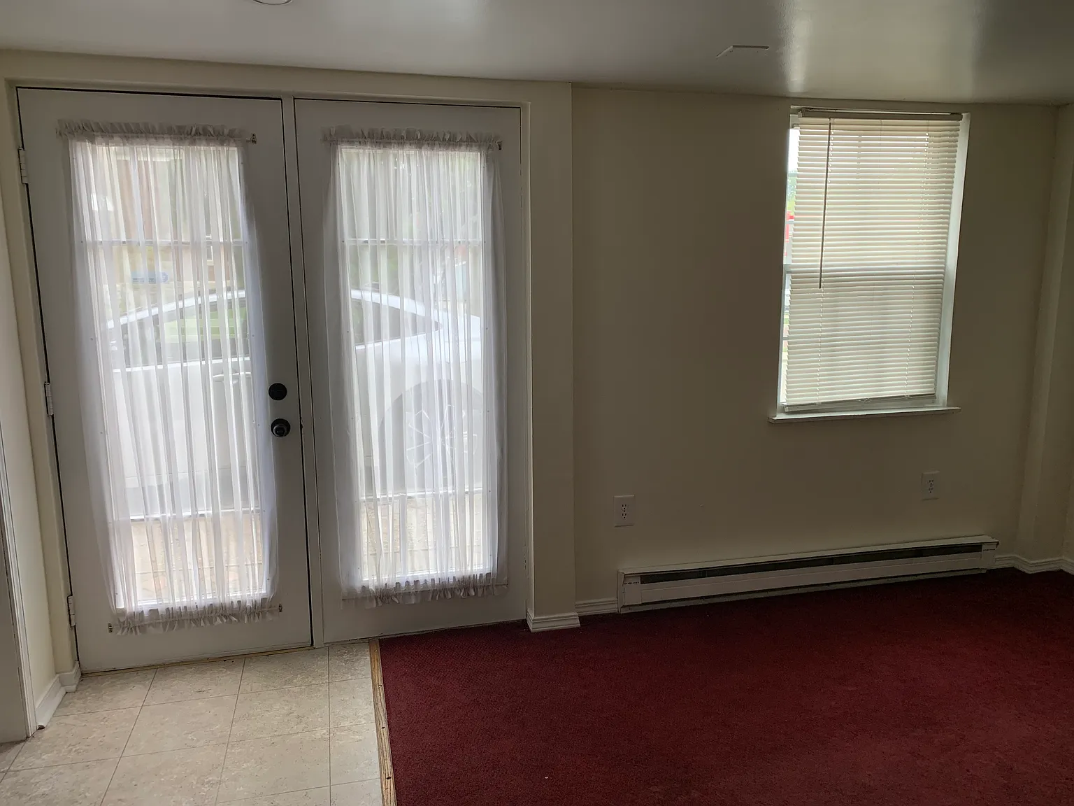 1 bed, 900 sqft, $1,150 — Photo 3