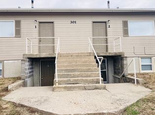 301 E Grandview Dr APT 3, Junction City, KS 66441