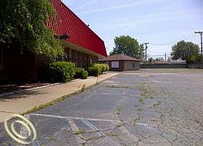 3rd image of 35000 Moravian Dr
