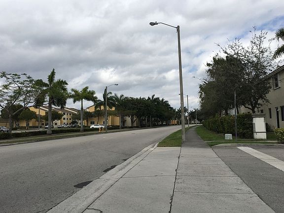 5th image of 21007 NW 14th Pl APT 251