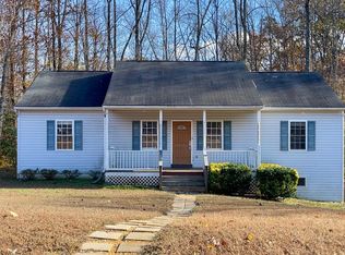 90 Chelsea Manor Ln, Stafford, VA 22554