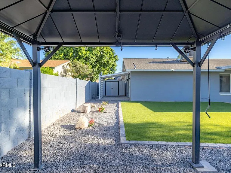 1115 W Barrow Dr — Photo 36