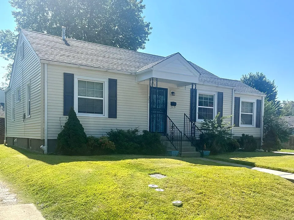 301 Poplar Dr