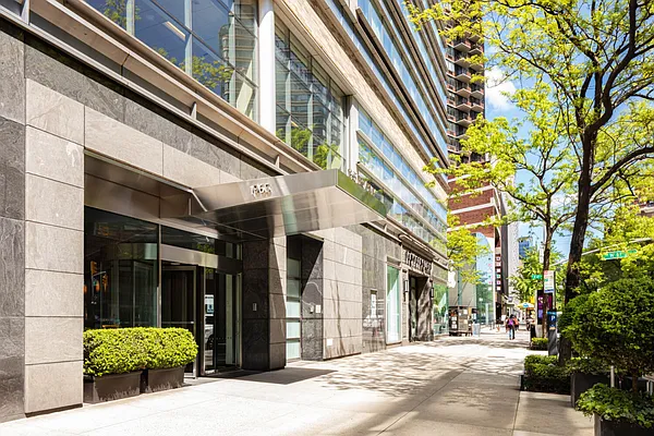 Rented by Compass | media 9