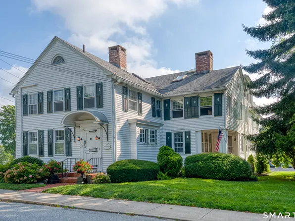 27 North Main Street #8, Essex, CT 06426