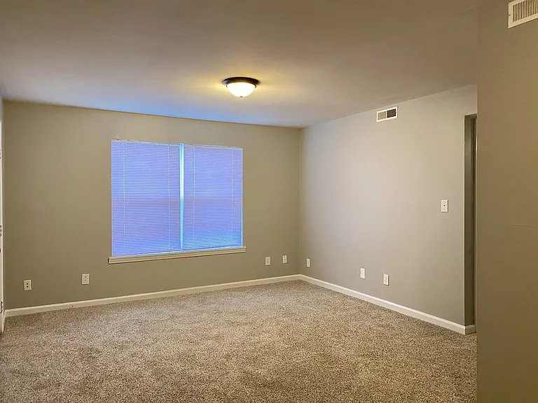 3875 Northeast Dr #D — Photo 8