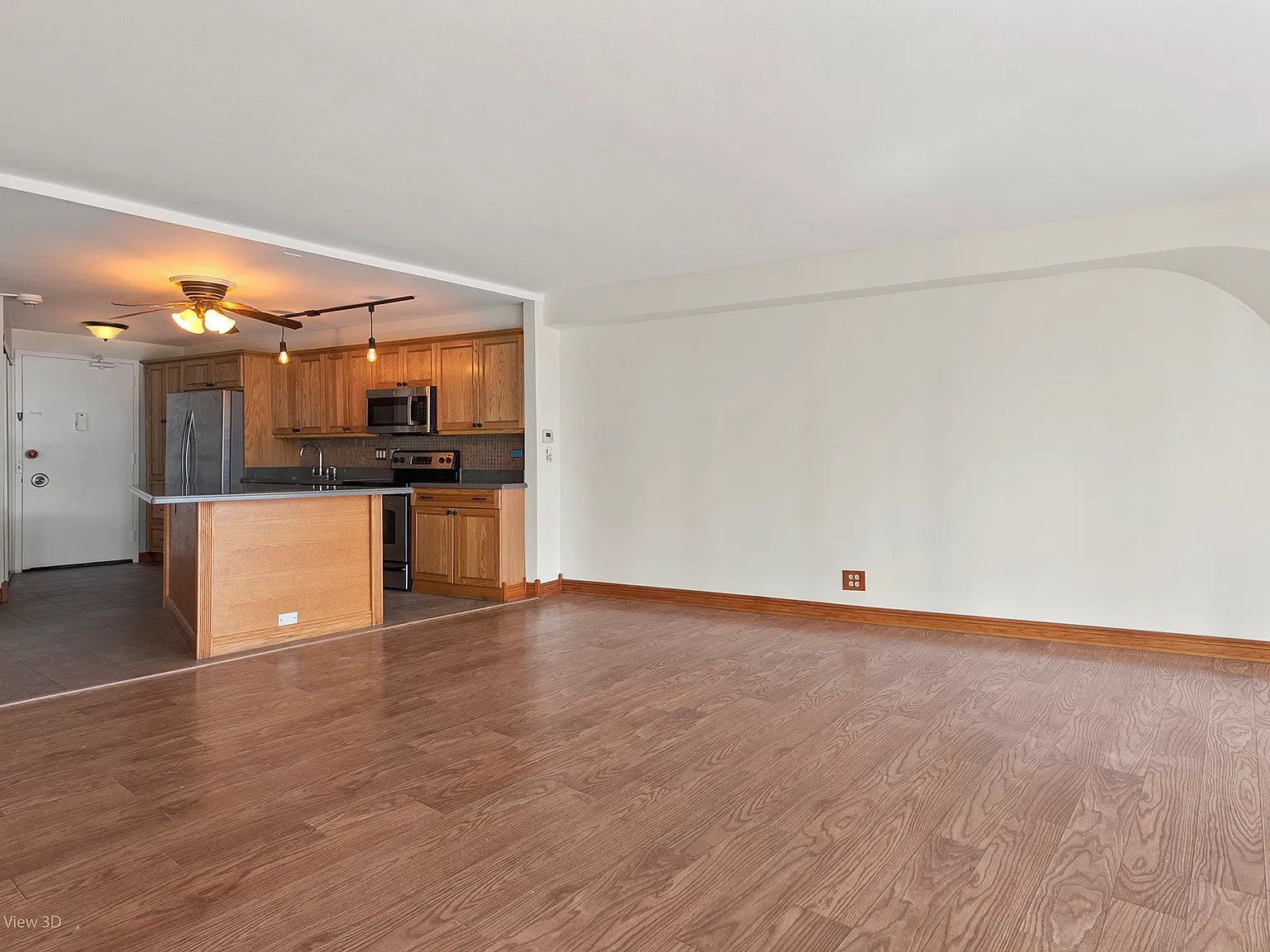 1 bed, 725 sqft, $2,400 — Photo 3