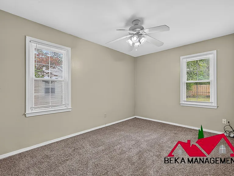 4427 W Forteen Mile Rd — Photo 6