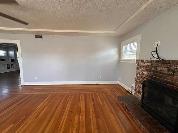 4th image of 1105 W G St